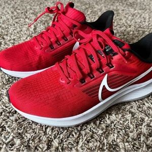 Women’s 8.5 Ohio State Nike Pegasus Running Shoes